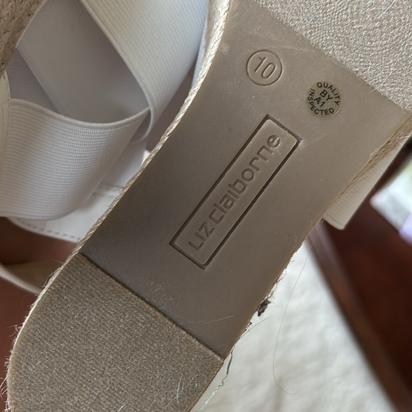 Brand New Liz Claiborne Memory Foam White Fabric Stretch Wedge Espadrille Sandal - Picture 9 of 14